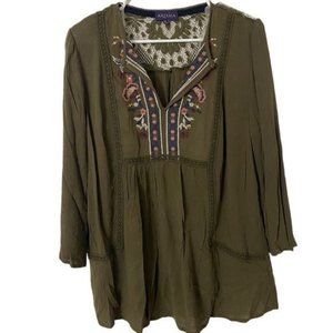 Artesia Boho Top Size Medium Olive Color